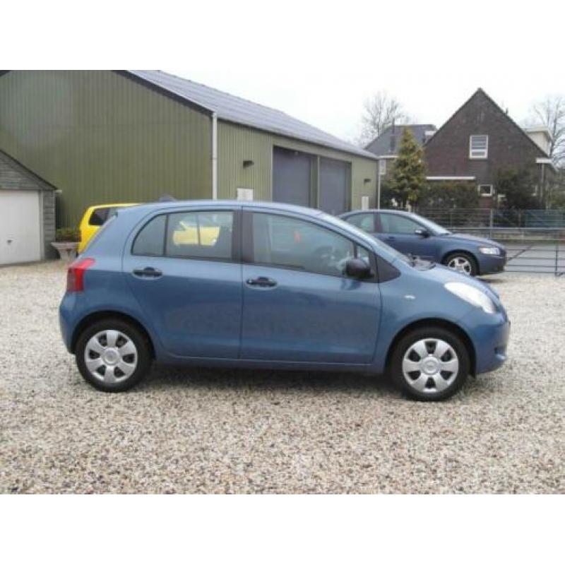 Toyota Yaris 1.3 VVTi Cool