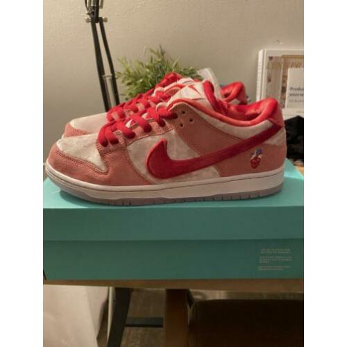 Nike Dunk Strangelove 42 (US8.5)