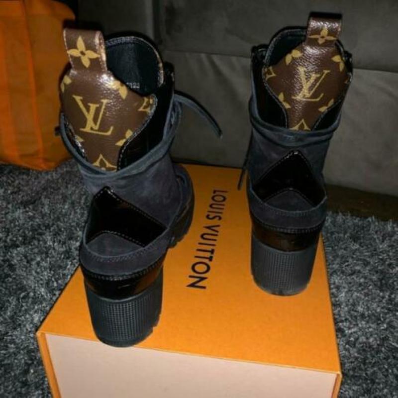 Louis vuitton desert platform boots 38
