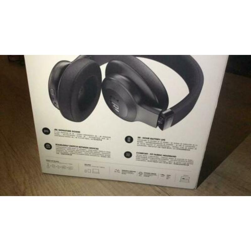 JBL E55 Bluetooth headset 1 week oud