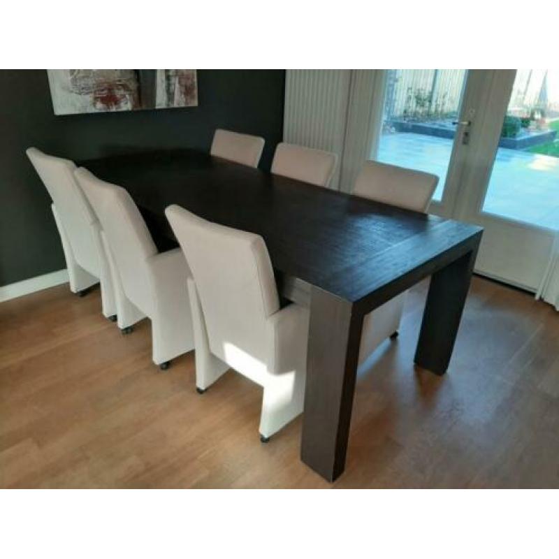 Eettafel met 6 eetkamer stoelen