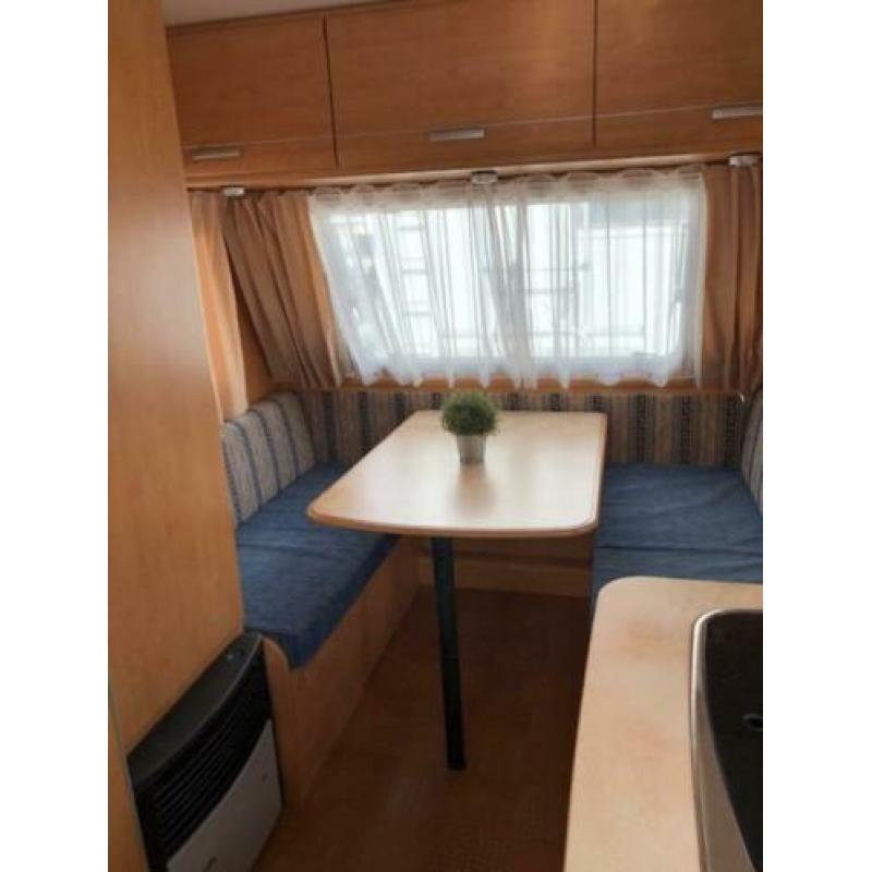 Prachtige Caravelair Antaris Luxe 416 uit 2010 met stapelbed