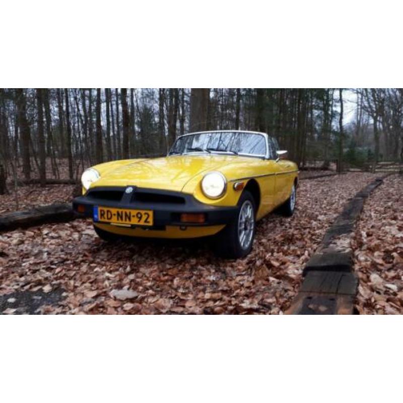 Stoere MGB cabrio MG cabriolet huren