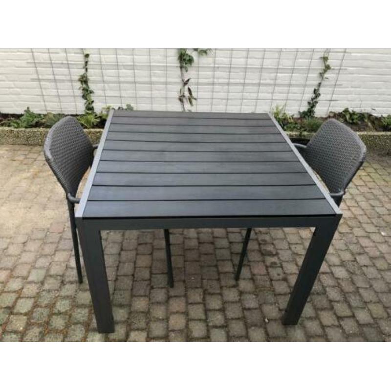 Vierkante buiten tafel + 2 stoelen antraciet