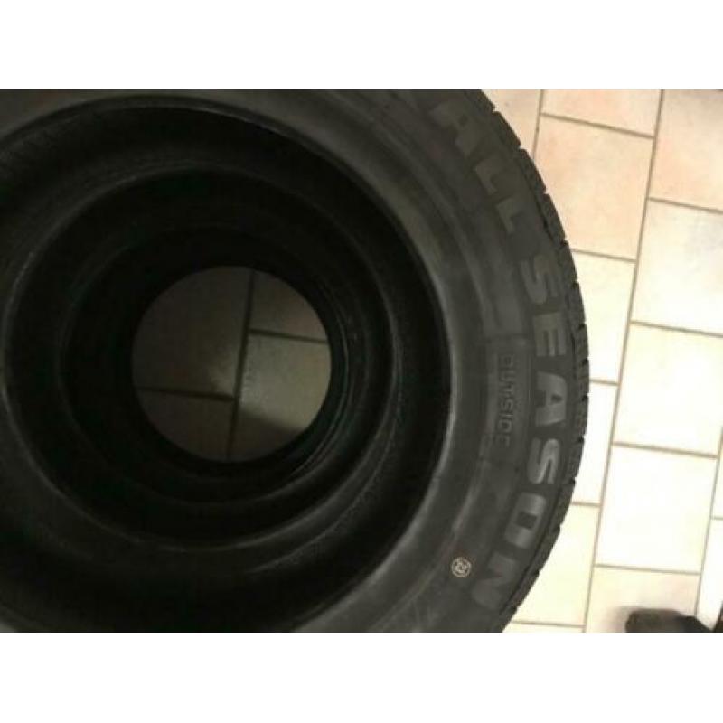 set nieuwe 4 seizoenenbanden 185/60-14