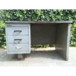 Vintage bureau staal