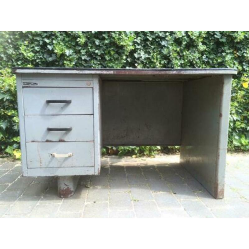 Vintage bureau staal