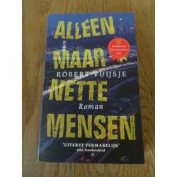Robert Vuijsje - Alleen maar nette mensen. NIEUW. Gouden uil