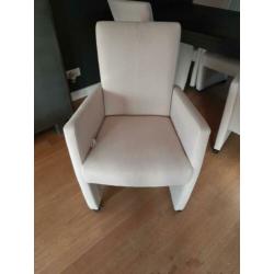 Eettafel met 6 eetkamer stoelen
