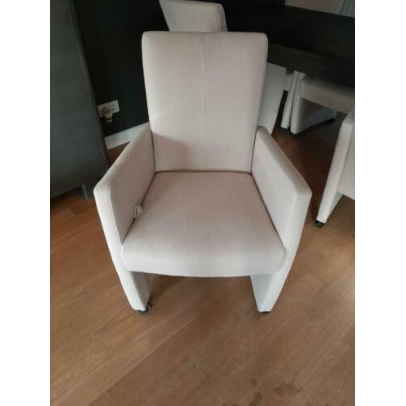 Eettafel met 6 eetkamer stoelen