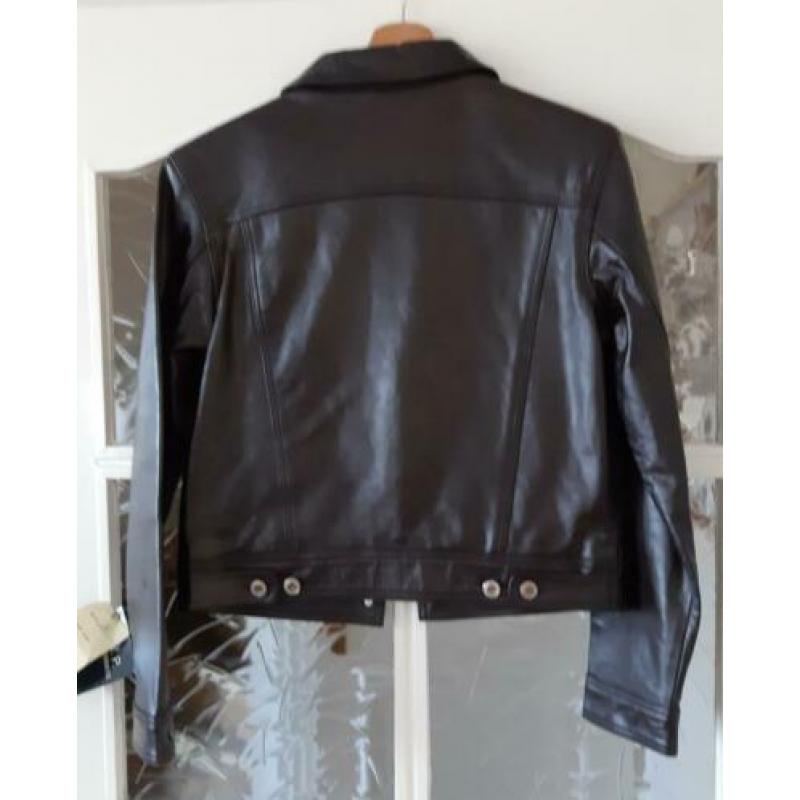 Lederen jasje vintage model maat xl valt als m