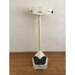 Authentieke industriele vintage SECA dokters weegschaal 50s