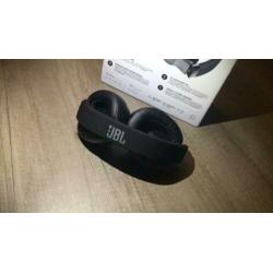 JBL E55 Bluetooth headset 1 week oud