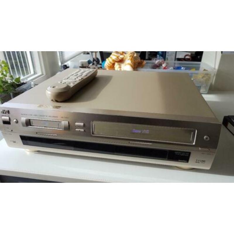 JVC SVHS-DV videorecorder