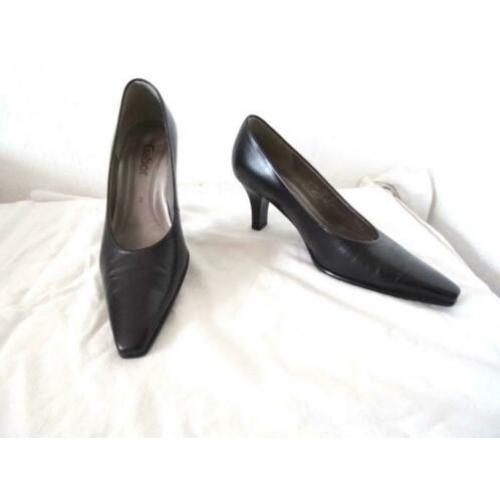Pumps merk GABOR nieuwstaat leder mt 3=mt 36 zwart
