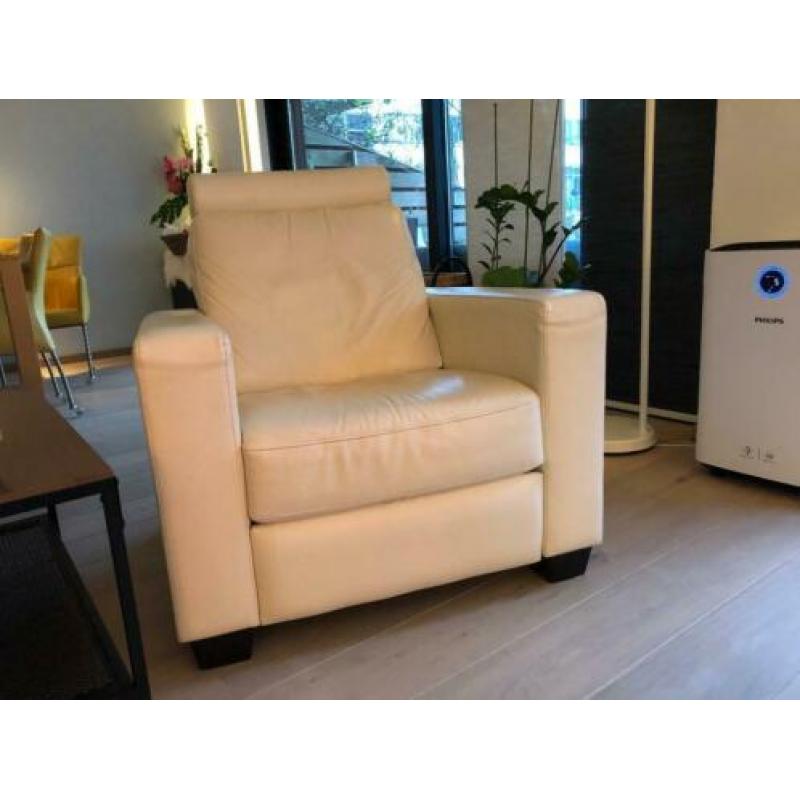 2 design relax fauteuils | merk Natuzzi | crème-wit leder