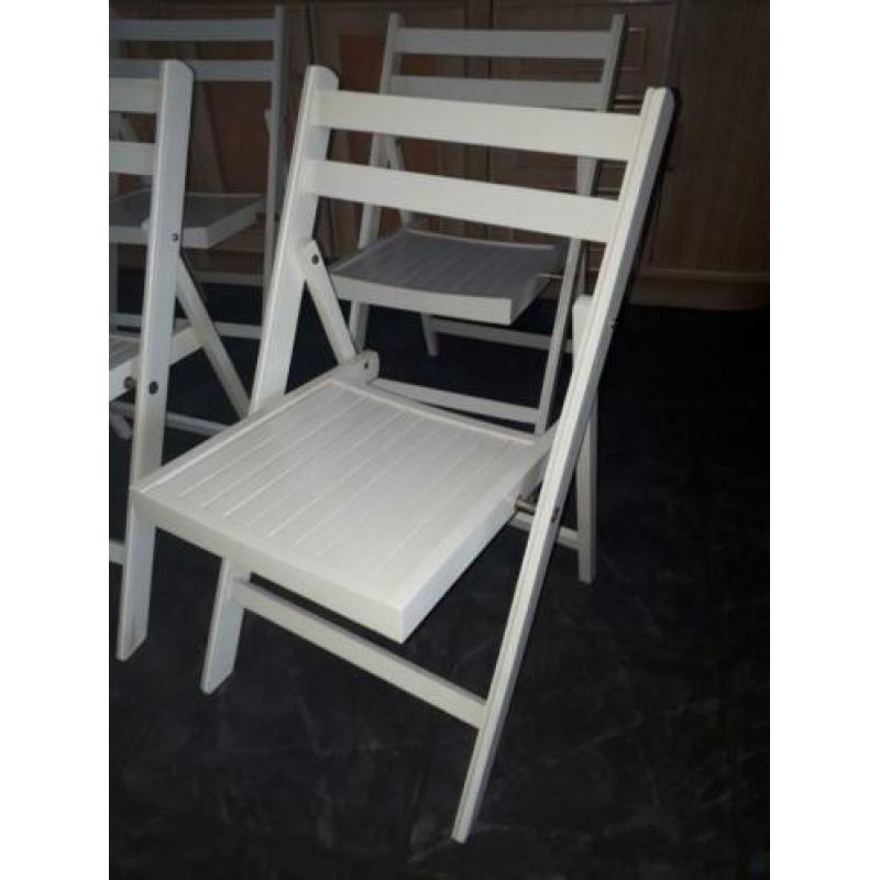 Klapstoelen wit, z.g.a.n 6 stuks met nieuwe zitkussens !!!