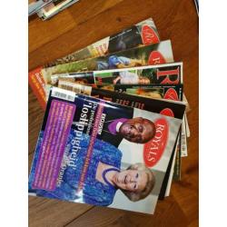 Doos met vorsten, royals, losse bladen en boeken
