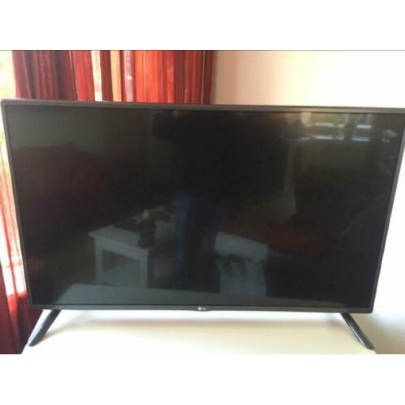 LG 42 inch LED smart tv