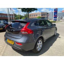 Volvo V40 1.6 D2 Kinetic Automaat, Navigatie, pdc,