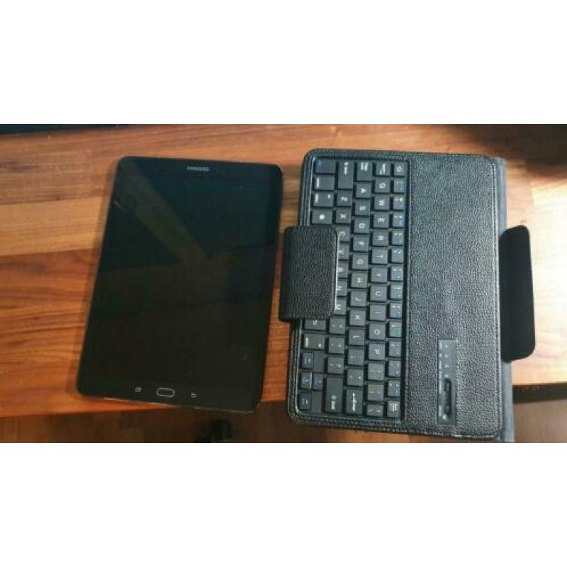 Samsung Galaxy Tab S2 WiFi met toetsenbord