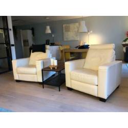 2 design relax fauteuils | merk Natuzzi | crème-wit leder