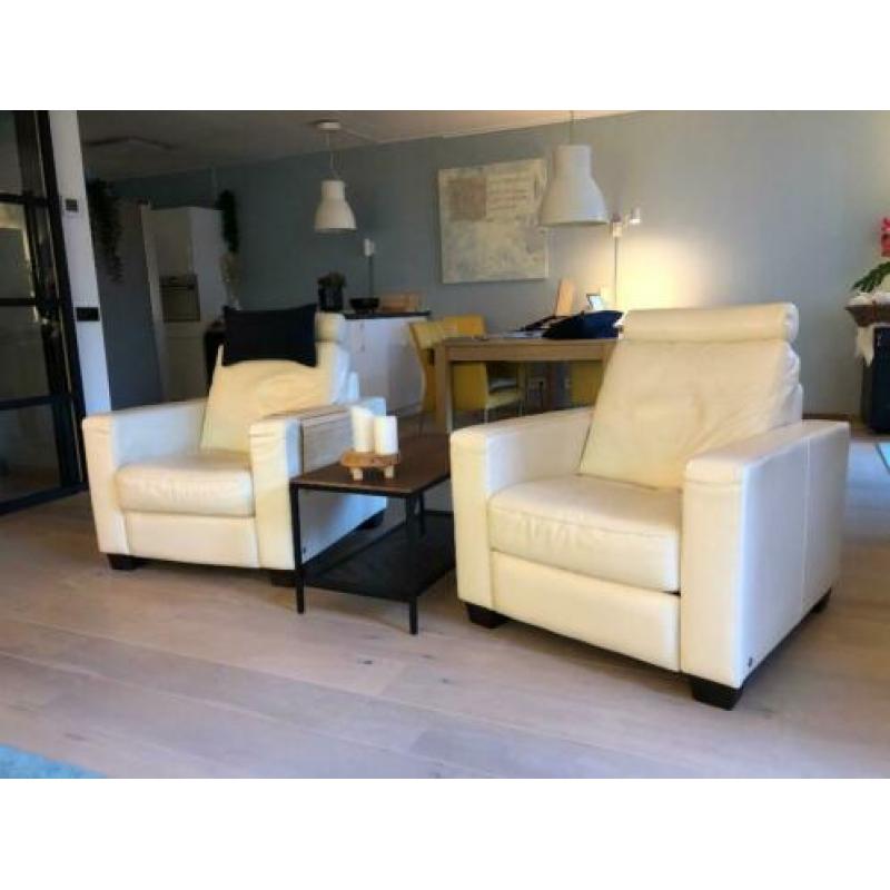 2 design relax fauteuils | merk Natuzzi | crème-wit leder