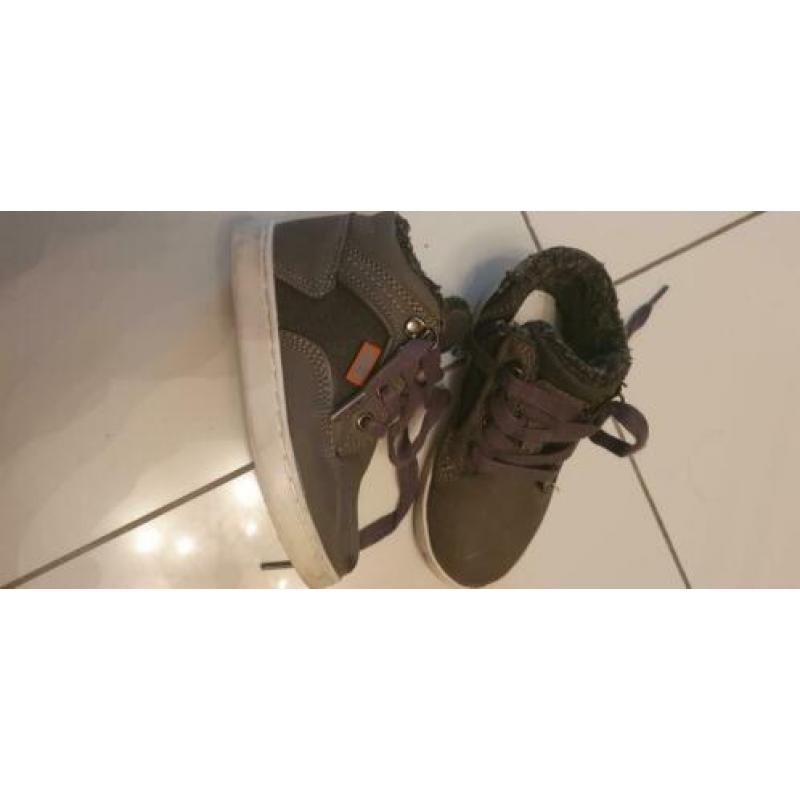 Sneaker maat 19/20