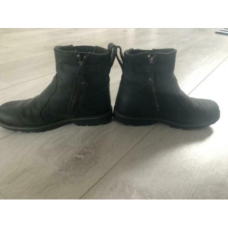 Timberland laarsjes maat 32.