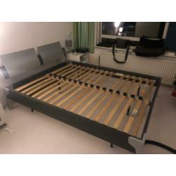 180 bij 200 bed + gratis matras