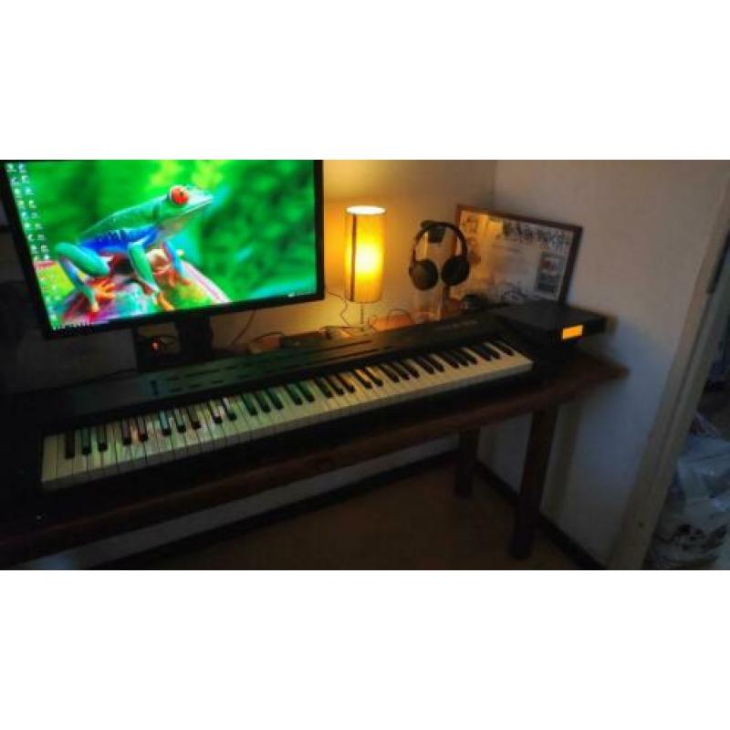 Roland SC55 - Roland A33 - Roland UM-One MK2 - Creative SB