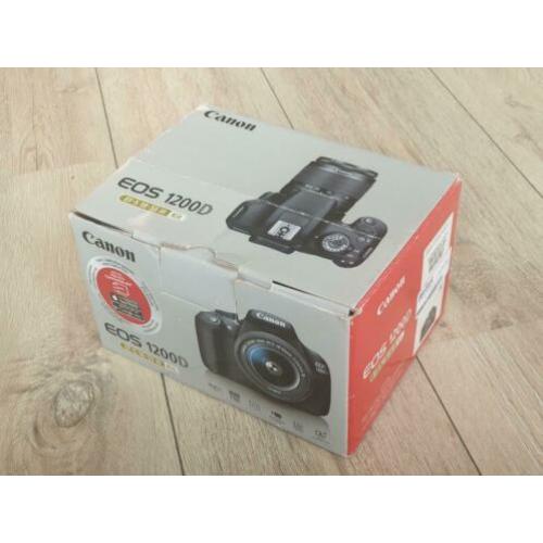 Canon 1200d spiegelreflex camera body met 17-55mm lens set