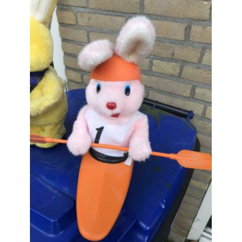 Duracell konijnen. Trommelaar en kanoër