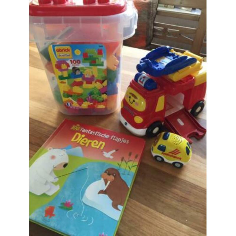 Vtech brandweer, ambulance, boek en blokken