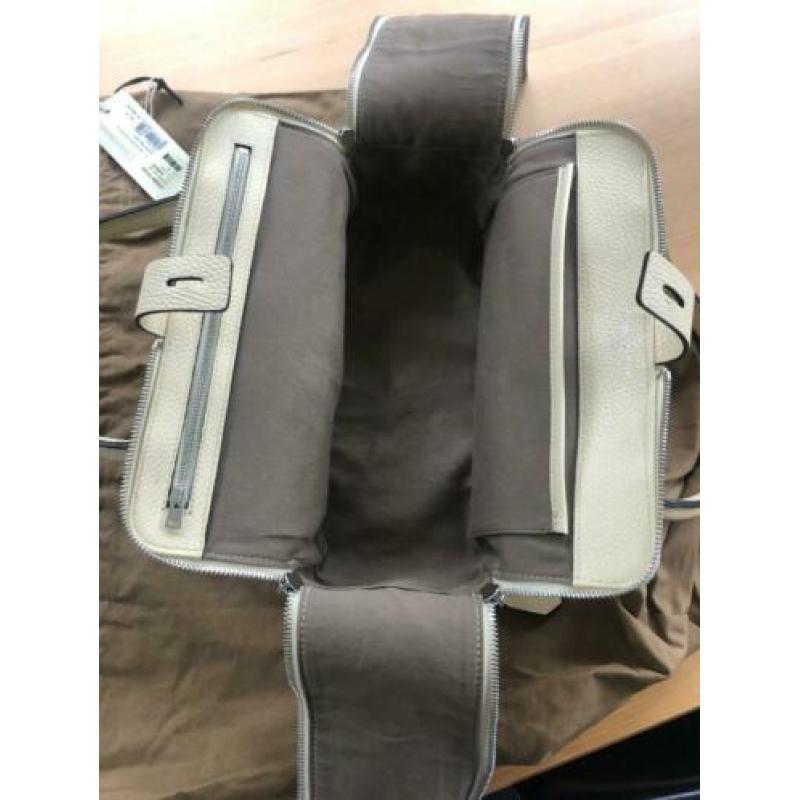 Golden Goose bij Pauw tas model Equipage Nano Ivoor