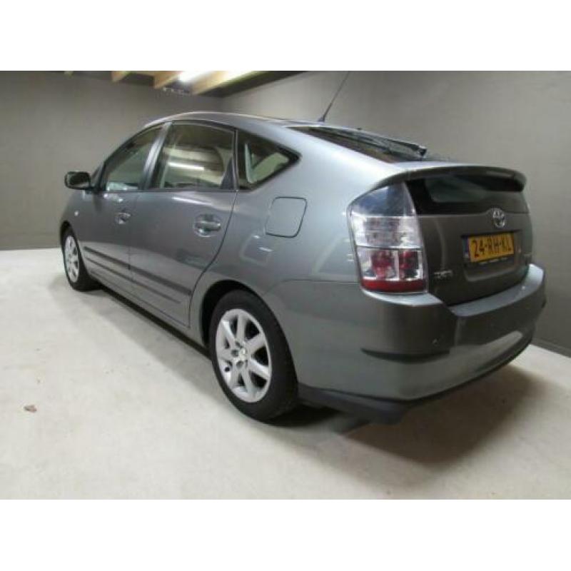 Toyota Prius 1.5 VVT-i automaat, cruise, clima,