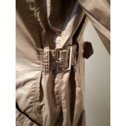Mooie Trenchcoat maat 40/42 taupe