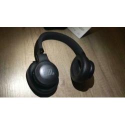 JBL E55 Bluetooth headset 1 week oud