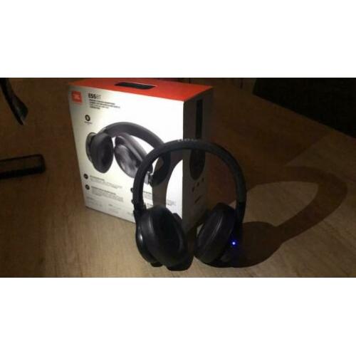 JBL E55 Bluetooth headset 1 week oud