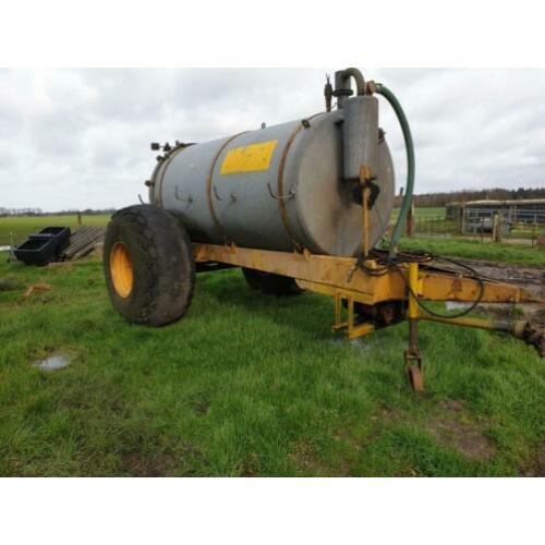 Mesttank Veenhuis wentelploeg