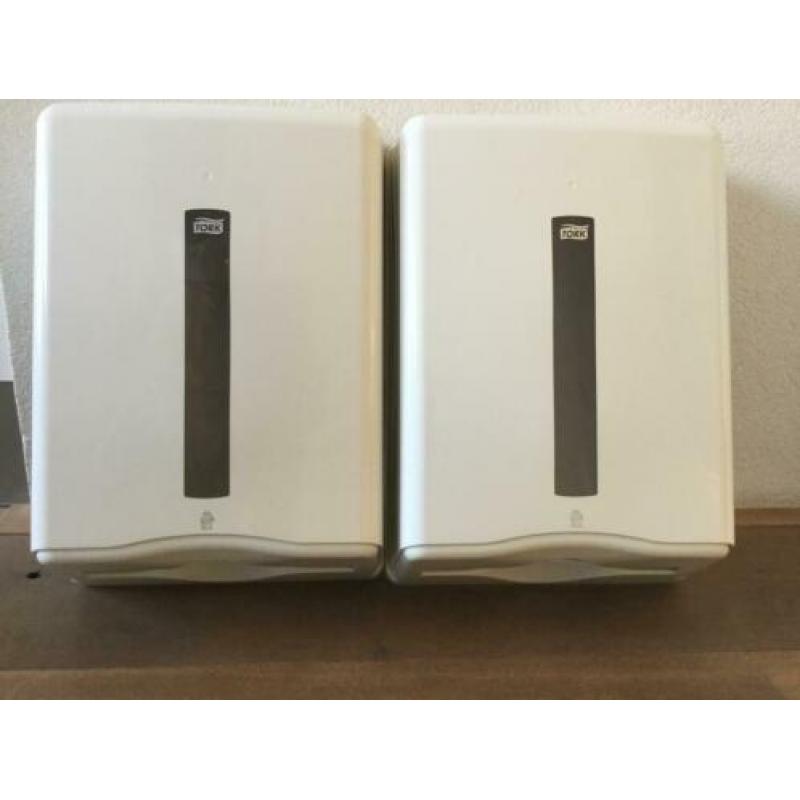 Tork handdoek dispensers, wc rol dispensers, afvalbak 50 L
