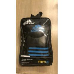 MMA boxing gloves adidas / bokshandschoenen