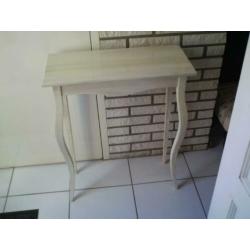 Mooi make-up tafeltje !! Nieuw !! En meer te koop !!!