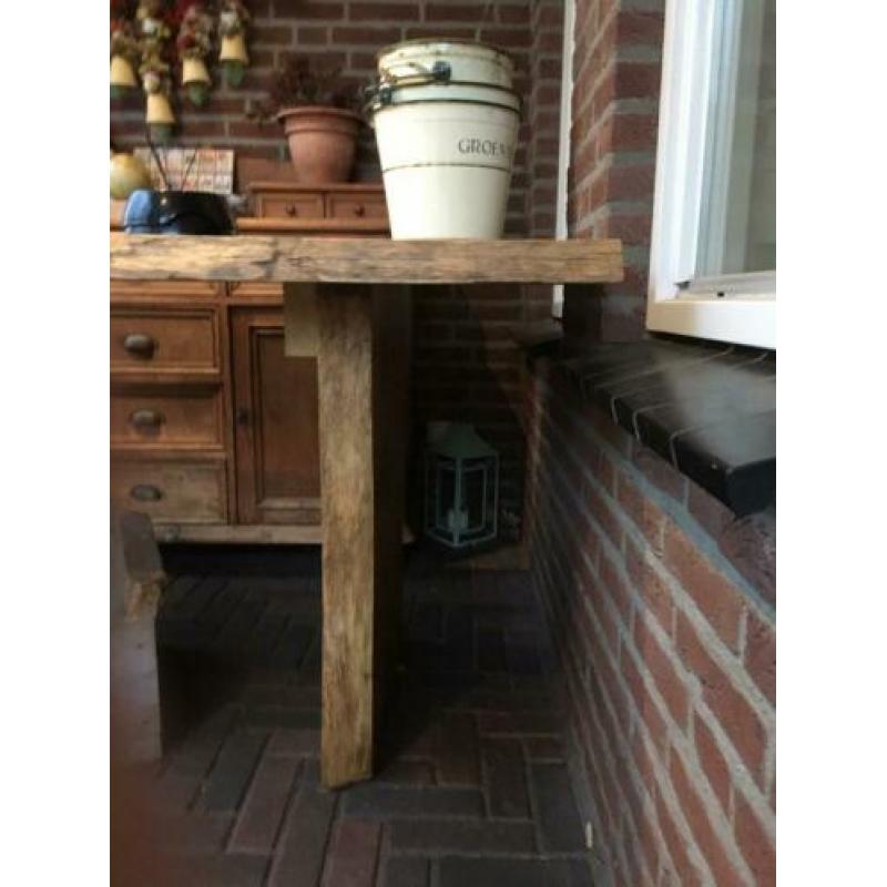 Robuuste eiken boomstamtafel
