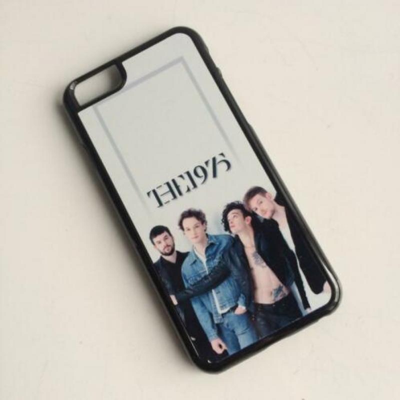 The 1975 telefoonhoesje