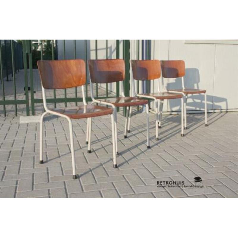 industrieel stoelen oude industriele fabriek horeca school
