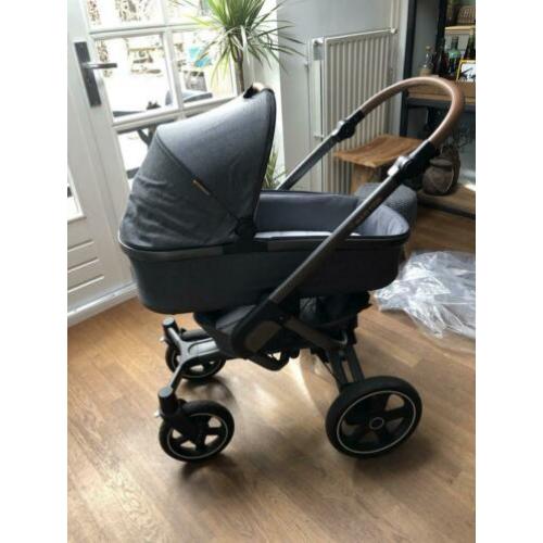 Zeer complete Maxi Cosi Nova Sparkling Grey