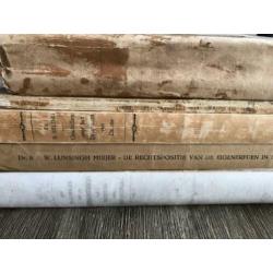 5 zeldzame antiquarische boeken over Drenthe