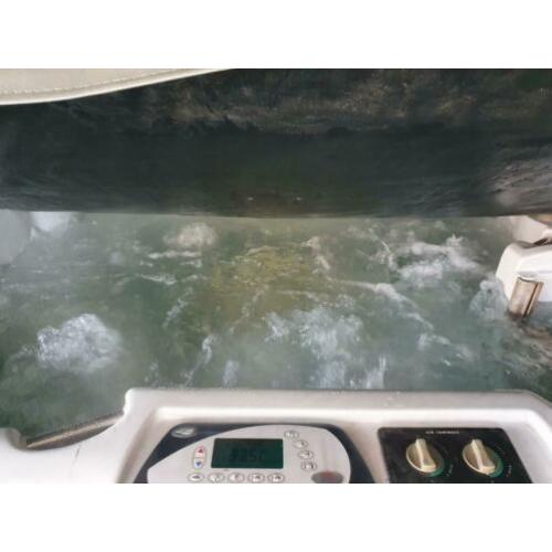 Sundance jaccuzie 2.20 x 2.20 500 euro