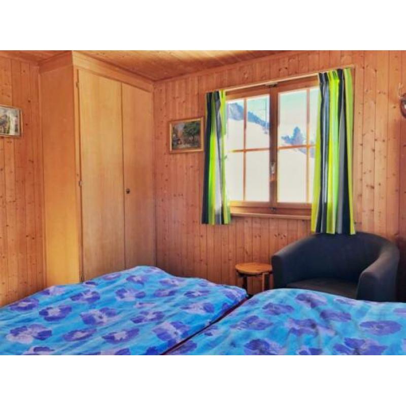 SEDRUN chalet met garage + goede ov-verbinding 685000,-CHF
